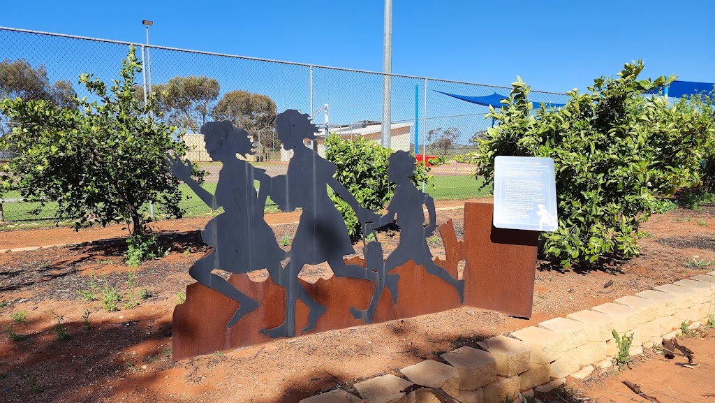 Menzies Caravan Park | 124 Shenton St, Menzies WA 6436, Australia | Phone: (08) 9024 2702