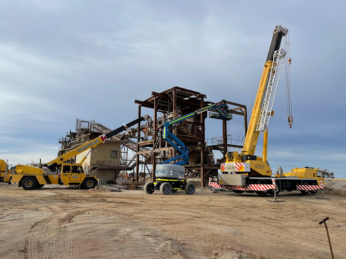 Leader Cranes and Logistics | 16 Webster Dr, Swan Hill VIC 3585, Australia | Phone: 1800 418 502 Leader Cranes and Logistics | 16 Webster Dr, Swan Hill VIC 3585, Australia | Phone: 1800 418 502
