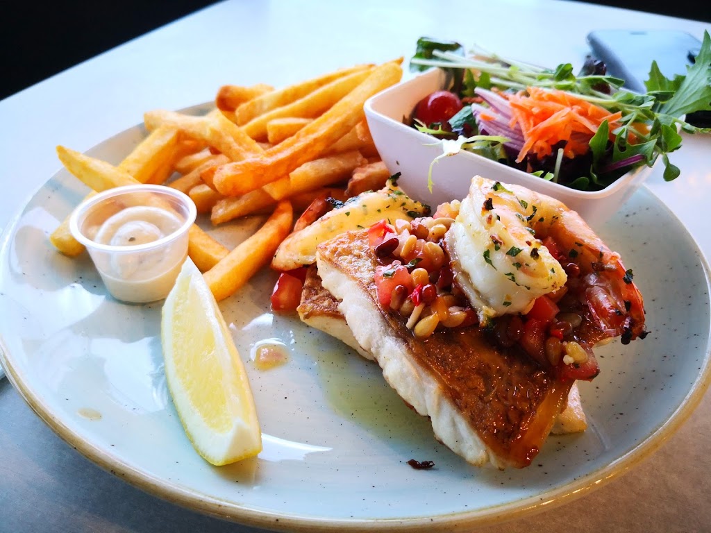 Drummoyne Sailing Club | restaurant | 2 St Georges Cres, Drummoyne NSW 2047, Australia | 0297198199 OR +61 2 9719 8199