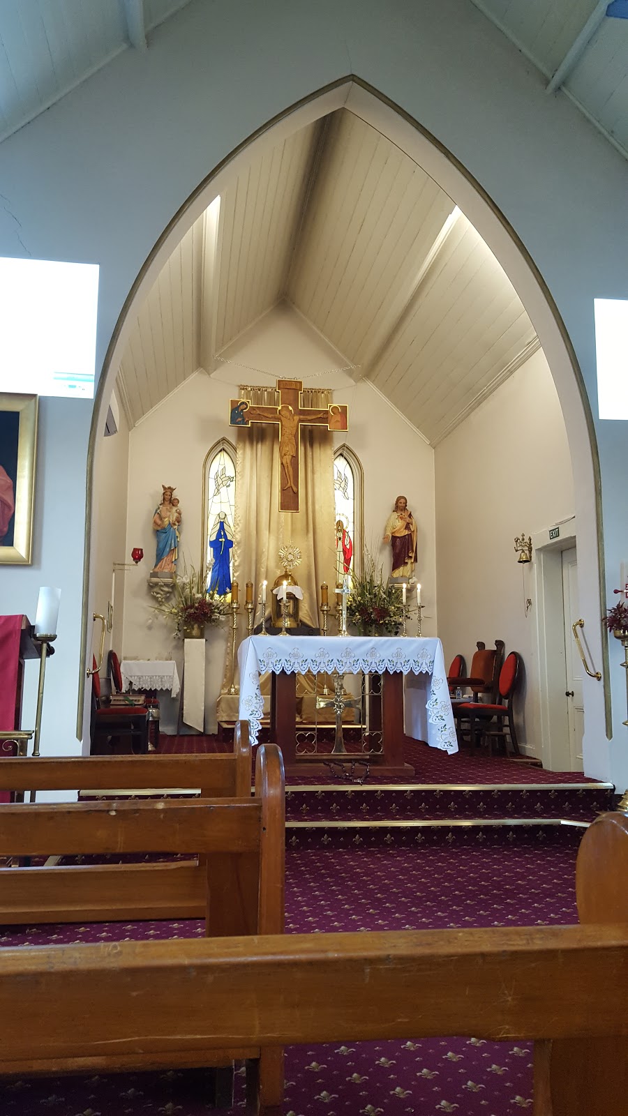 Saint Pauls Parish Catholic Church | church | 24 Garrett St, Moss Vale NSW 2577, Australia | 0248681931 OR +61 2 4868 1931