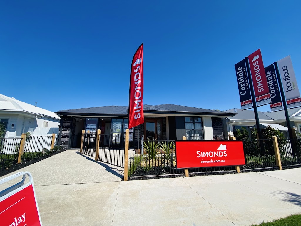 Lara Coridale Display Home - Simonds Homes | 98 Watercourse Ave, Lara VIC 3212, Australia | Phone: 0410 070 075