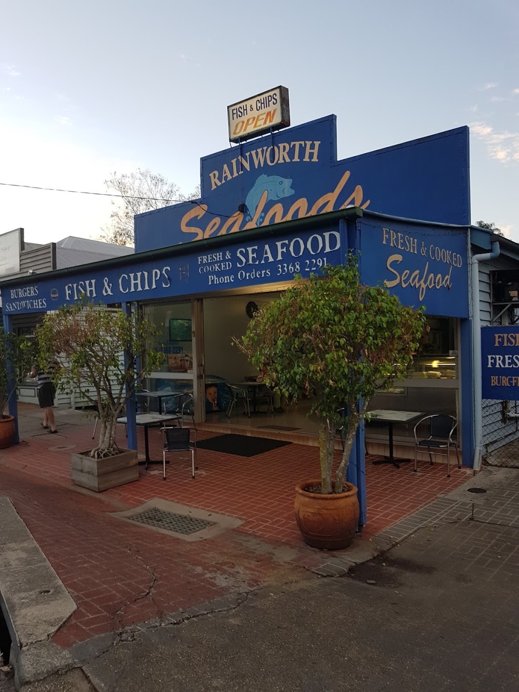 Rainworth Seafoods | restaurant | 196 Boundary Rd, Bardon QLD 4065, Australia | 0733682291 OR +61 7 3368 2291