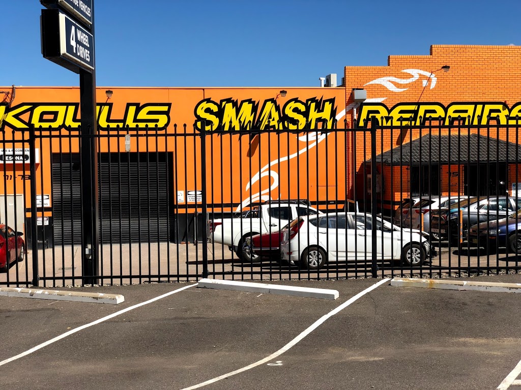 Steve Koulis Smash Repairs | 71/79 Griffiths Rd, Lambton NSW 2299, Australia | Phone: (02) 4952 2730