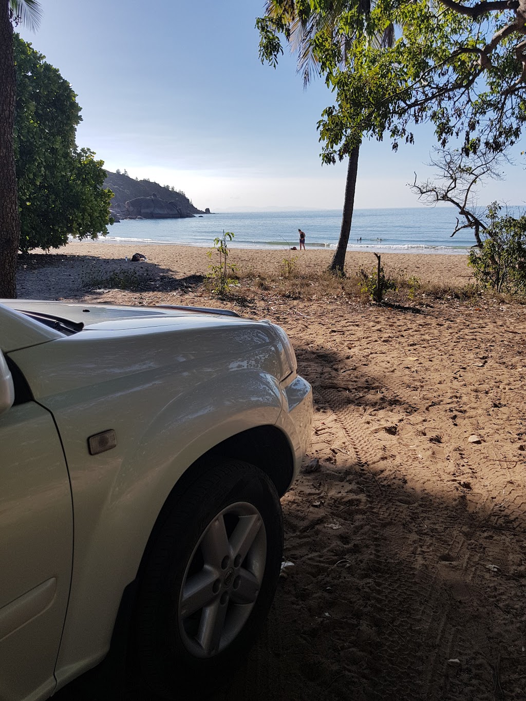 Magnetic 4x4 Rentals | car rental | 64b shed/5 Kelly St, Nelly Bay QLD 4819, Australia | 0455106510 OR +61 455 106 510