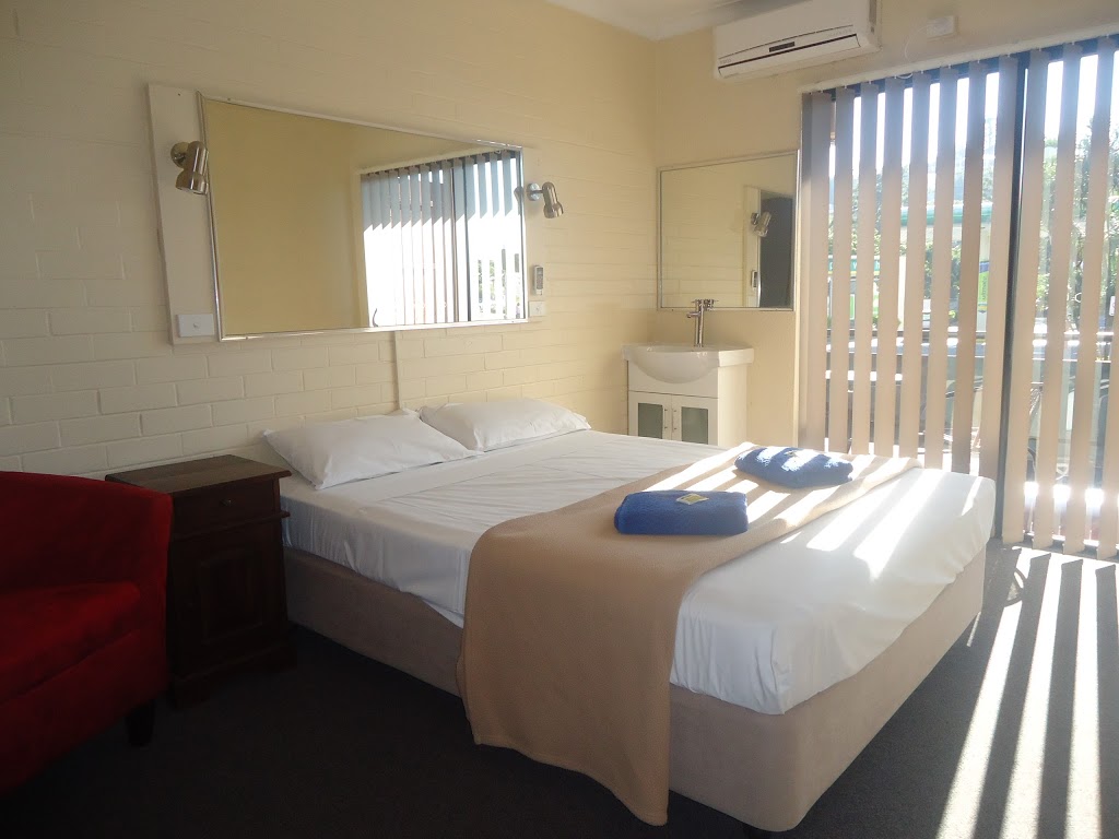 Kingsford Riverside Inn | 114 Kingsford Smith Dr, Hamilton QLD 4007, Australia | Phone: (07) 3862 1317