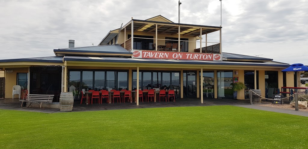 Tavern on Turton | restaurant | 154 Bayview Rd, Point Turton SA 5575, Australia | 0888545063 OR +61 8 8854 5063