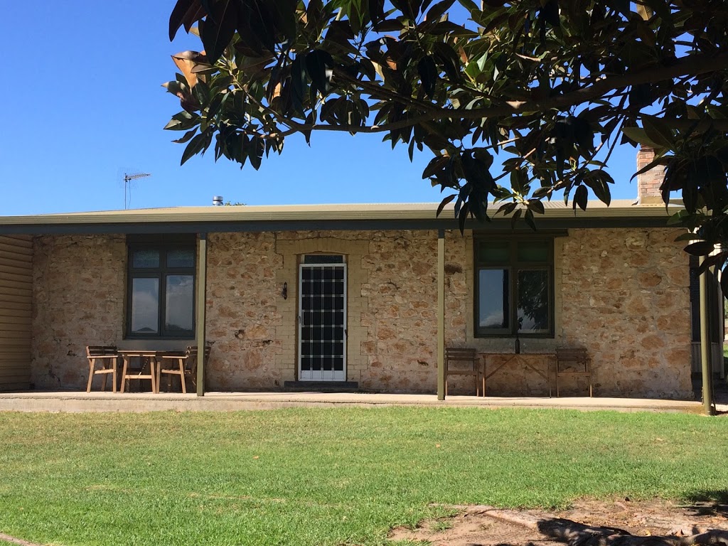 Nanda Farm Holiday Cottage | lodging | 1035 Point Sturt Rd, Point Sturt SA 5256, Australia | 0422234487 OR +61 422 234 487