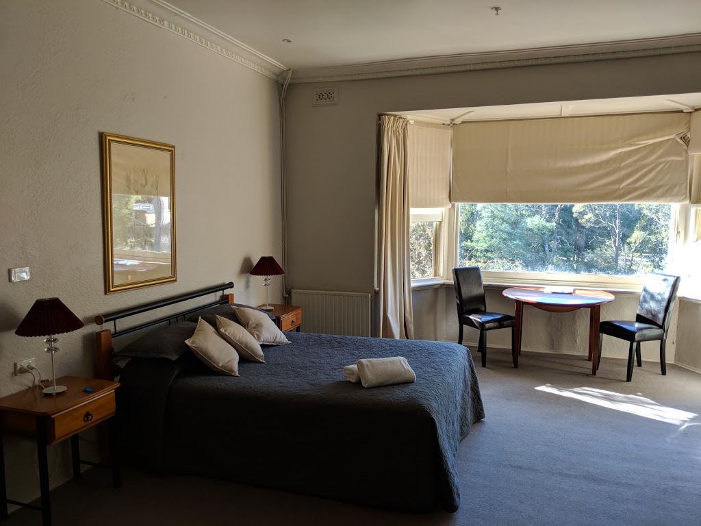 Alpine Retreat Hotel | lodging | 3340 Warburton Hwy, Warburton VIC 3799, Australia | 0359662411 OR +61 3 5966 2411