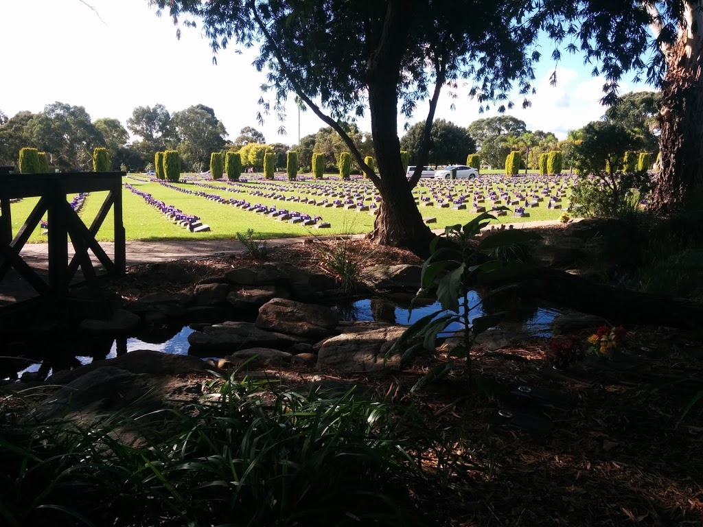 Derrick Gardens Returned Veterans Cemetery | Centenial Park Cemetery, Pasadena SA 5042, Australia