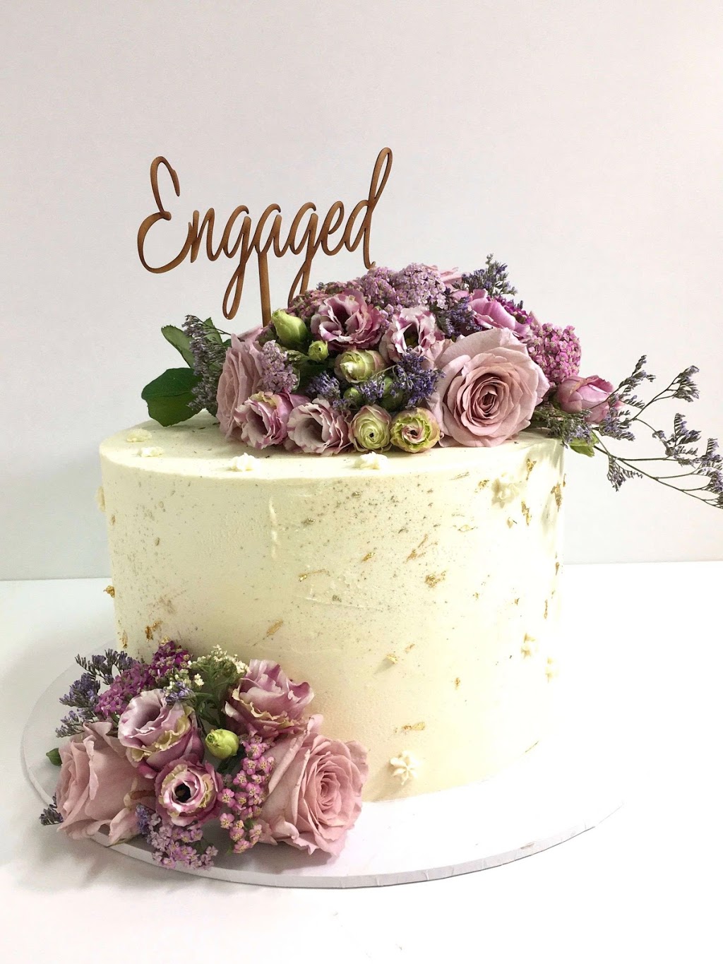 Luscious Layers Cakes | shed 6/21 Leather St, Breakwater VIC 3219, Australia | Phone: 0439 313 761