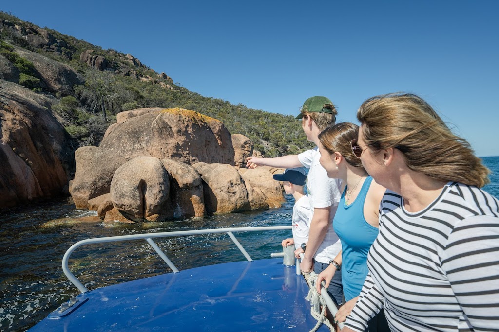 Freycinet Aqua Express | Garnet Ave, Coles Bay TAS 7215, Australia | Phone: (03) 6257 0355