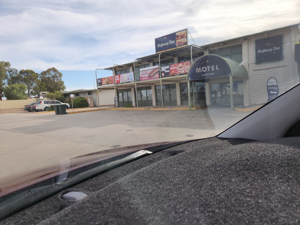 bp Truckstop | 35 Eyre Hwy, Ceduna SA 5690, Australia | Phone: (08) 8625 2430