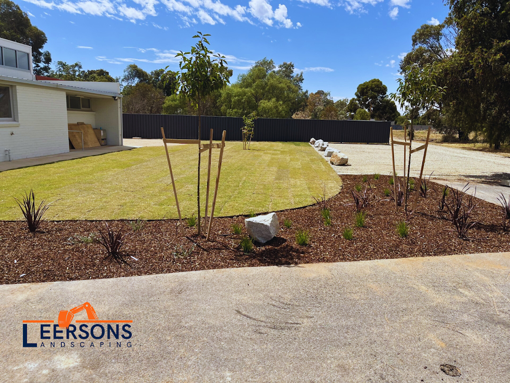 Leersons Landscaping | Gladfield S Rd, Pyramid Hill VIC 3575, Australia | Phone: 0428 586 516
