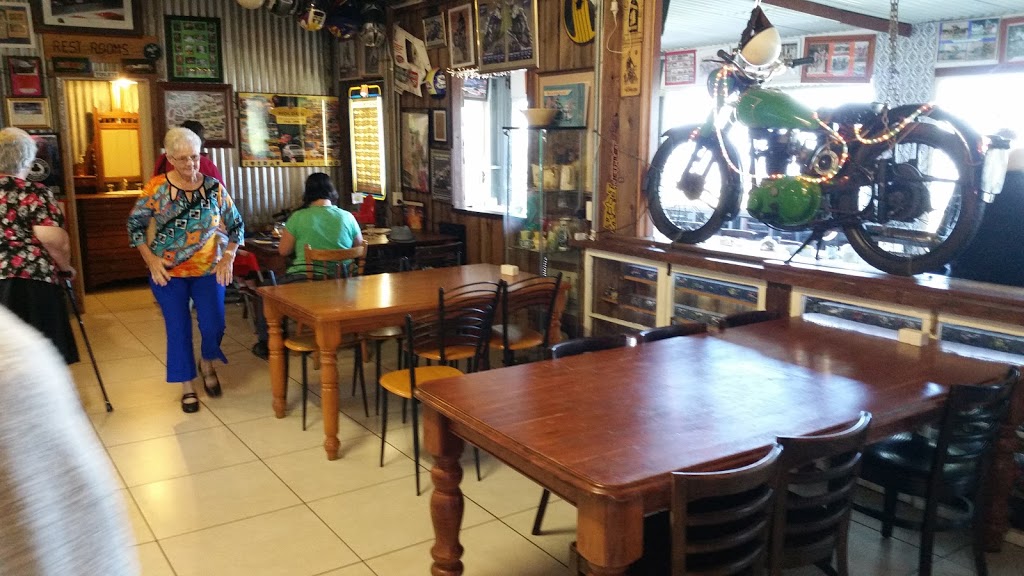 Pitstop Cafe | 2070a Mount Mee Rd, Ocean View QLD 4521, Australia | Phone: (07) 3425 3652