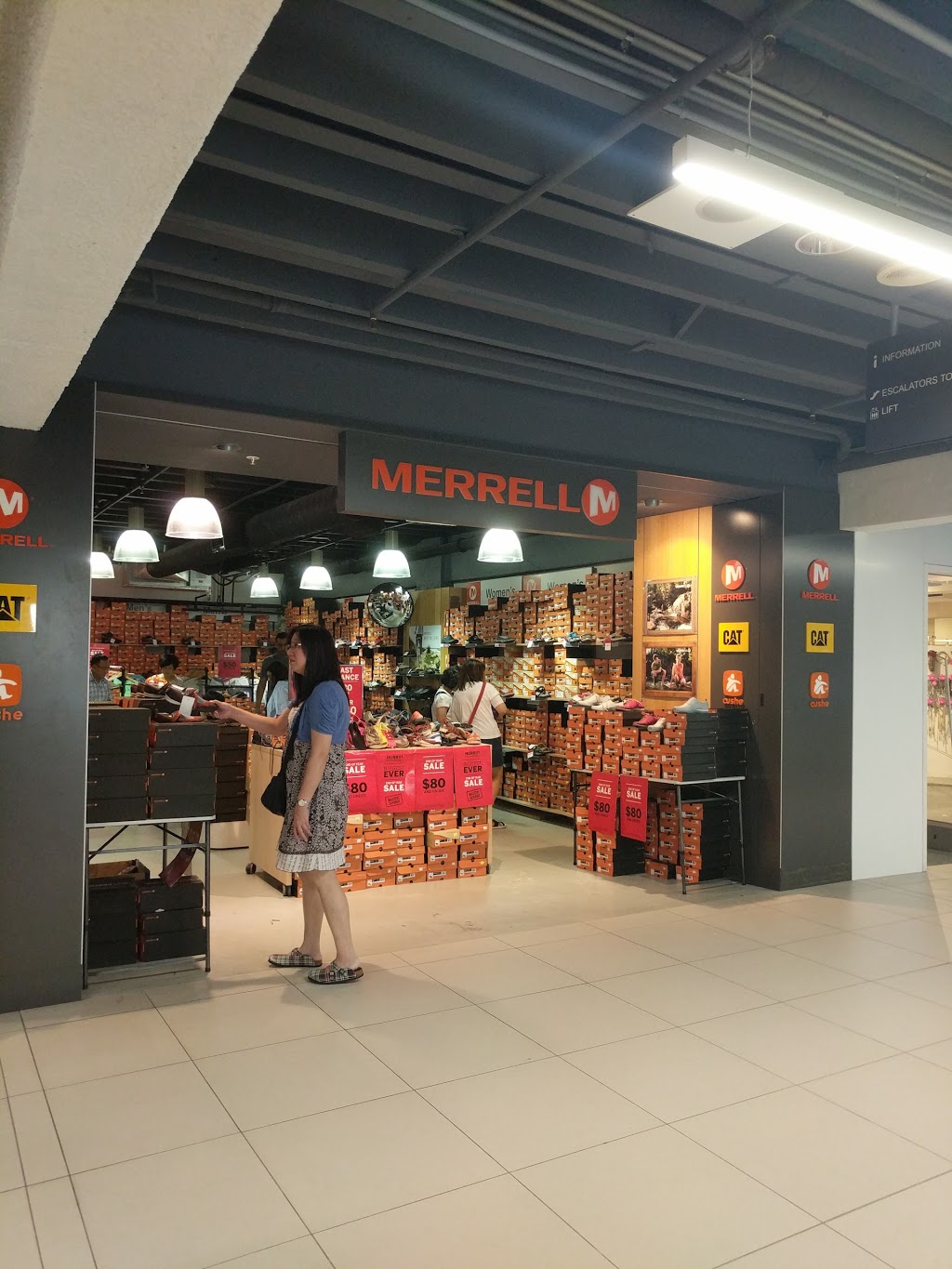 merrell outlet store locations