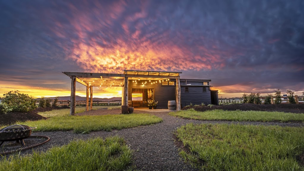 Long Acre Lovedale | 6 Lovedale Rd, Lovedale NSW 2325, Australia | Phone: 0433 688 449