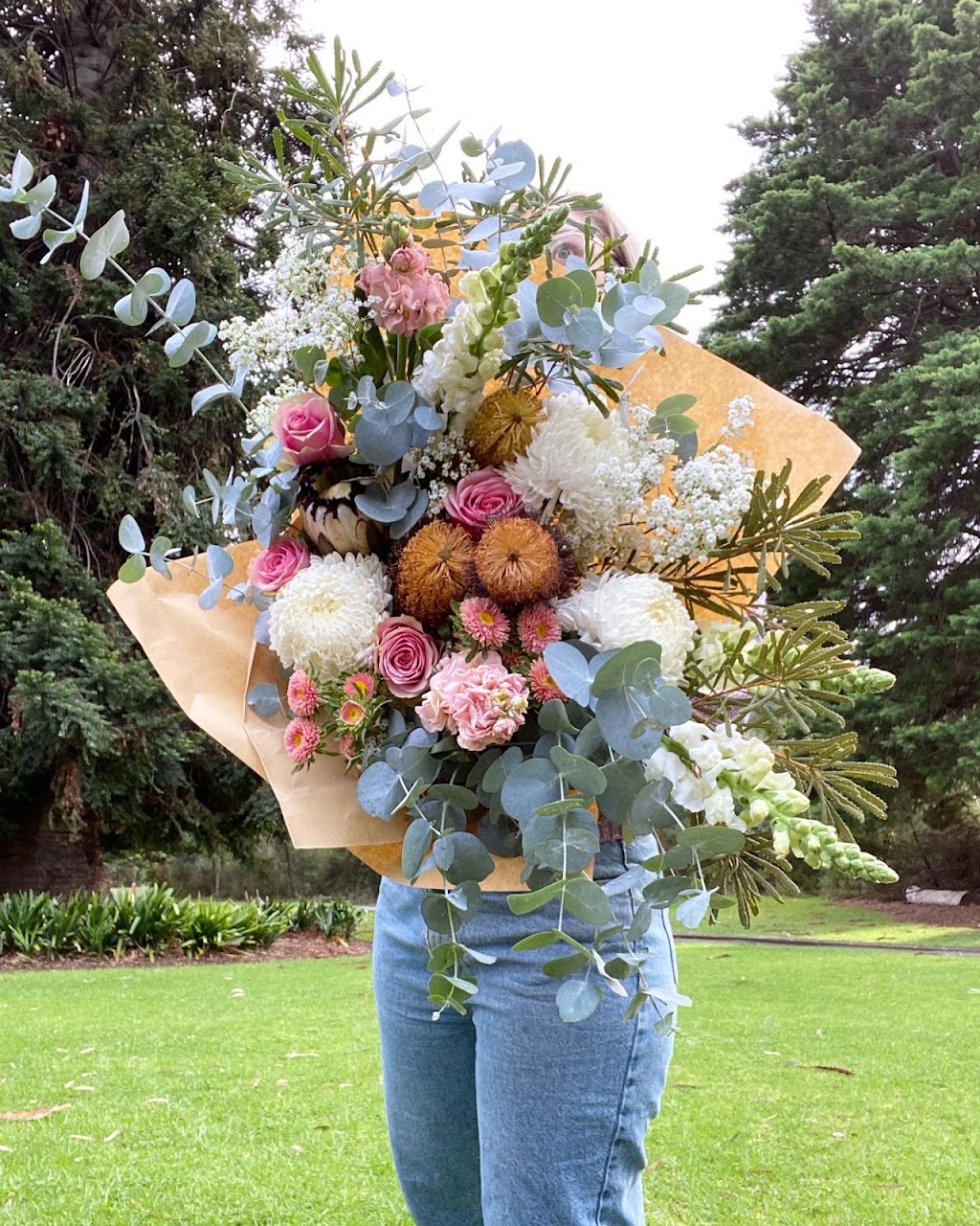 Hello Daisy Floral Design | St James Rd, Varroville NSW 2566, Australia | Phone: 0423 559 205