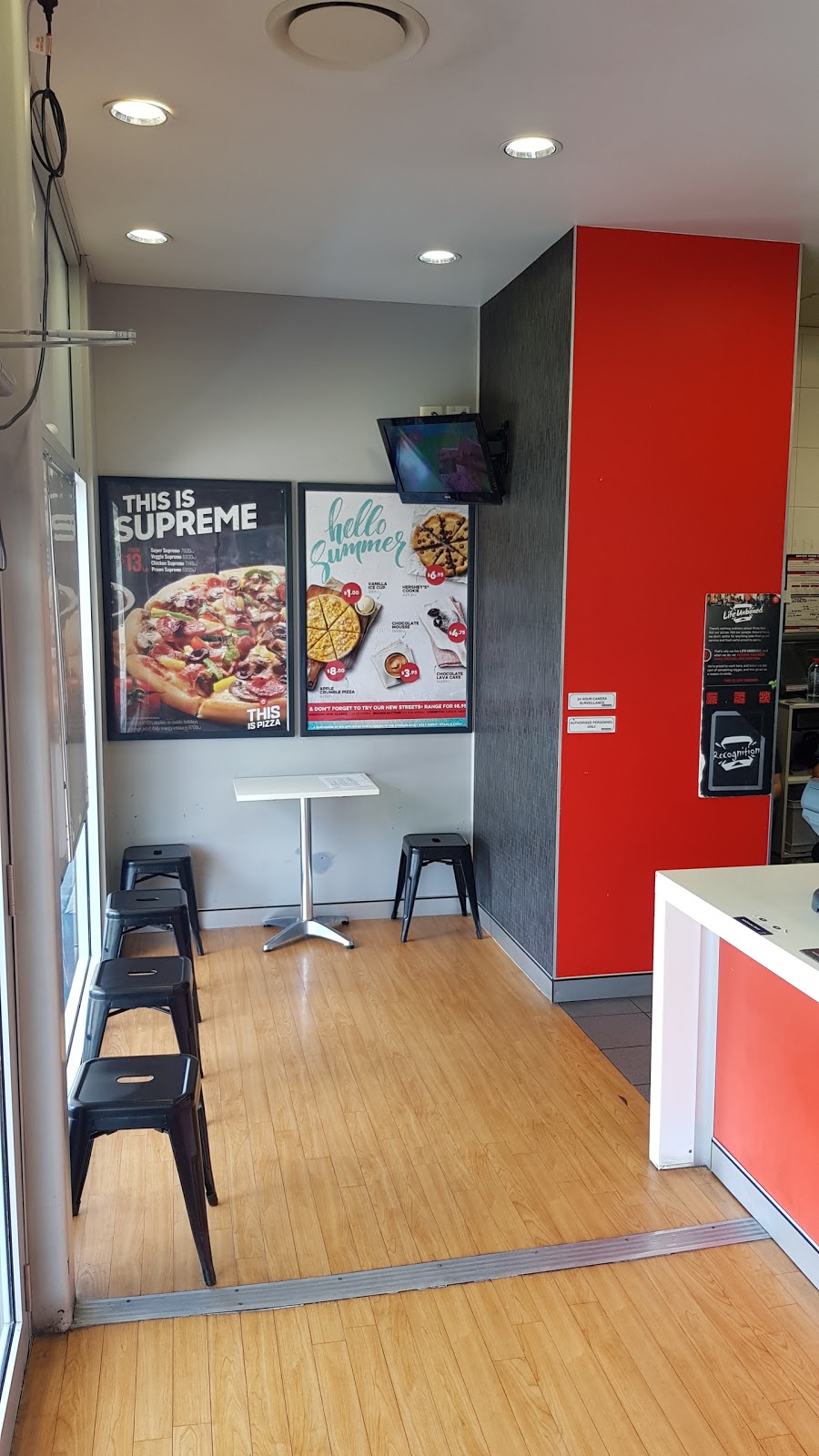 Pizza Hut Marsden | meal delivery | Shop 2/42 Bourke St, Brisbane QLD 4132, Australia | 131166 OR +61 131166