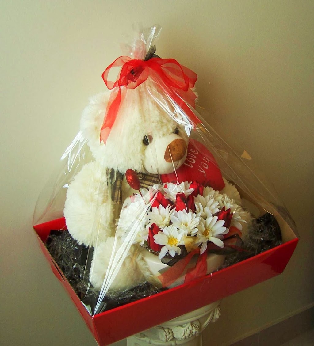 Love That Gift | florist | 156 Greenway Dr, West Hoxton NSW 2171, Australia | 0430132844 OR +61 430 132 844