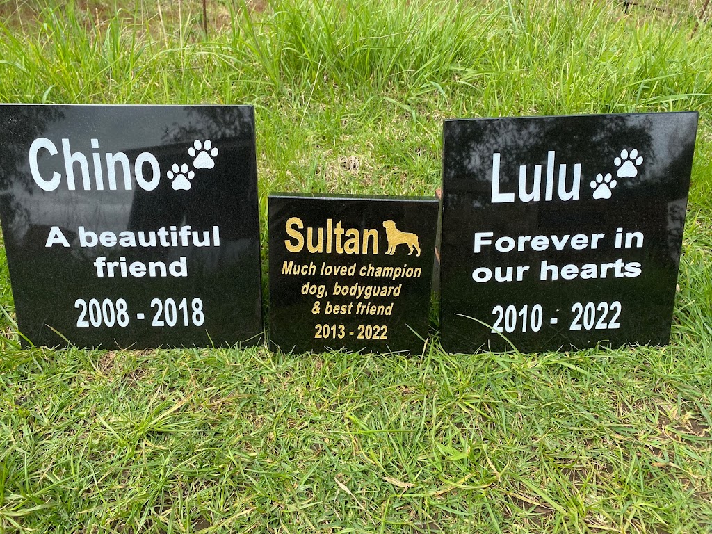 Pet Memorial Plaques | 72 Hallowells Rd, Cudgee VIC 3265, Australia | Phone: 0419 565 533