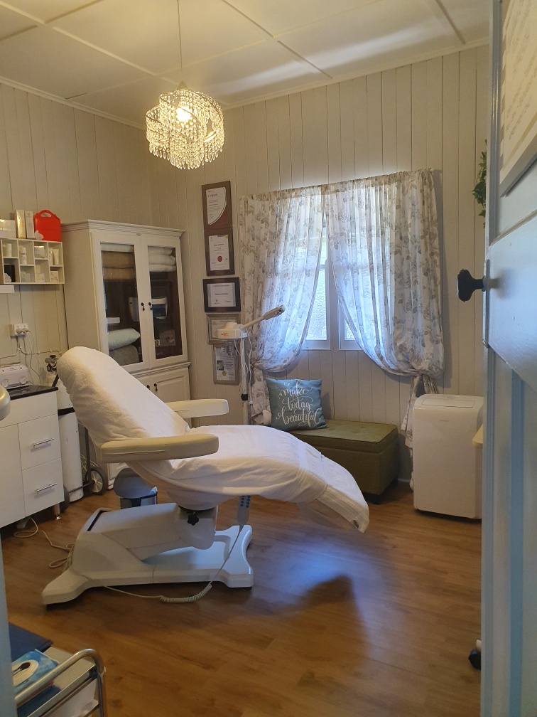 Appletree Beauty Studio ​ | 11 Apple Tree Ct, Meringandan West QLD 4352, Australia | Phone: 0439 424 284