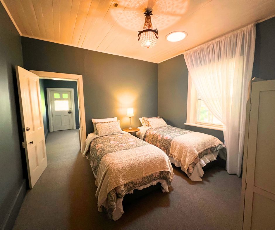 The Rustic Nest Yarramalong | 1614 Yarramalong Rd, Yarramalong NSW 2259, Australia | Phone: (02) 4356 1066