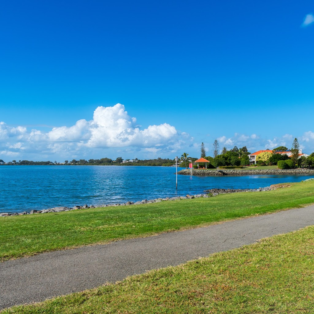 Aquatic Paradise Park West | 4 Commodore Dr, Birkdale QLD 4159, Australia | Phone: (07) 3829 8999