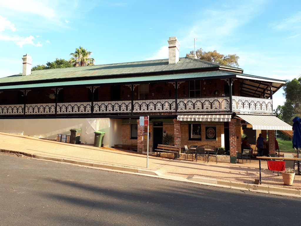 Wallendbeen Hotel | lodging | 1 Hoskins St, Wallendbeen NSW 2588, Australia | 0269432512 OR +61 2 6943 2512