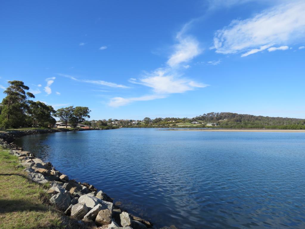 Smithies Oysters | 6 River Rd, Bermagui NSW 2546, Australia | Phone: (02) 6493 4000