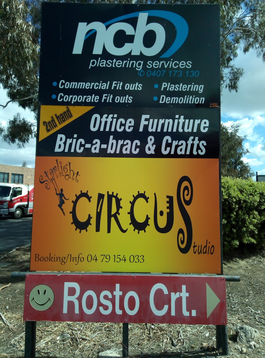 Starlight Circus Studio | school | 7 Rosto Ct, Tullamarine VIC 3043, Australia | 0479154033 OR +61 479 154 033