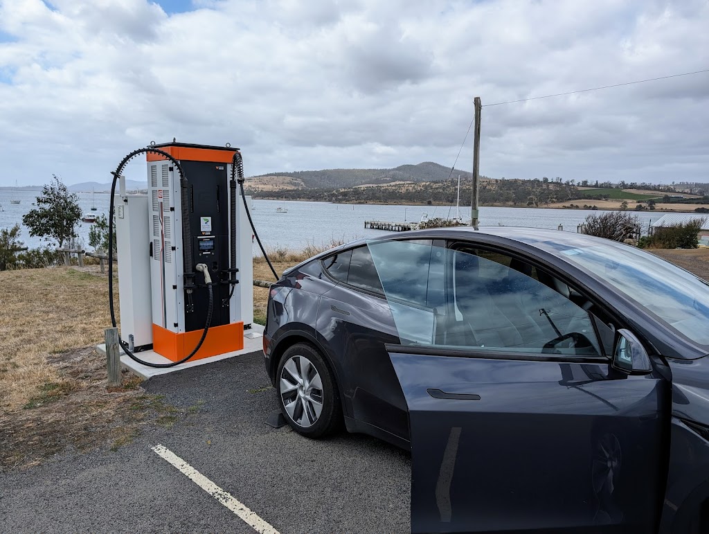 Chargefox Charging Station | 8 Imlay St, Dunalley TAS 7177, Australia | Phone: 1300 518 038