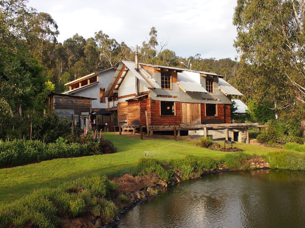 Paynes Hut | lodging | Fitzgeralds Road, Glen Valley VIC 3898, Australia | 0351597255 OR +61 3 5159 7255