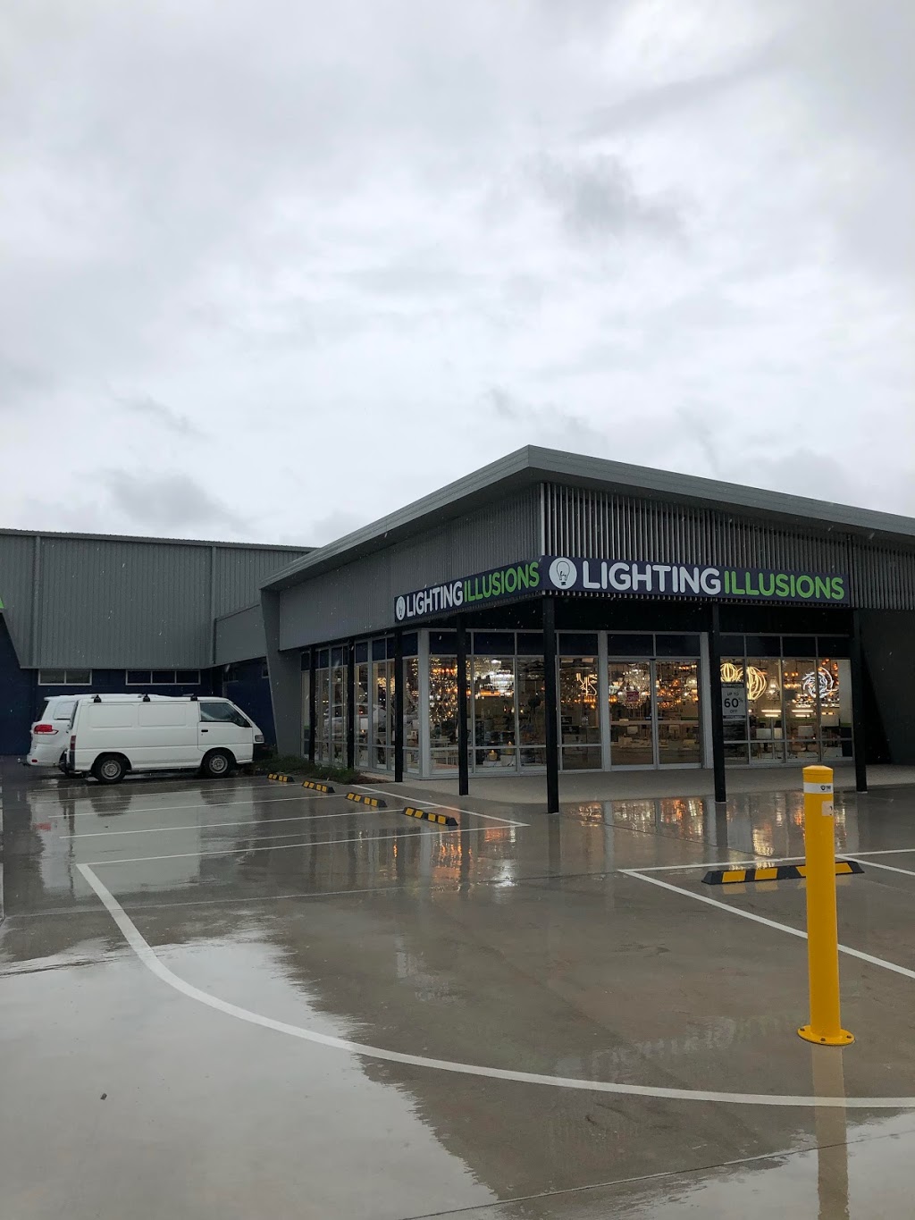 Lighting Illusions | home goods store | 34 Torres Crescent, North Lakes QLD 4509, Australia | 0737118860 OR +61 7 3711 8860