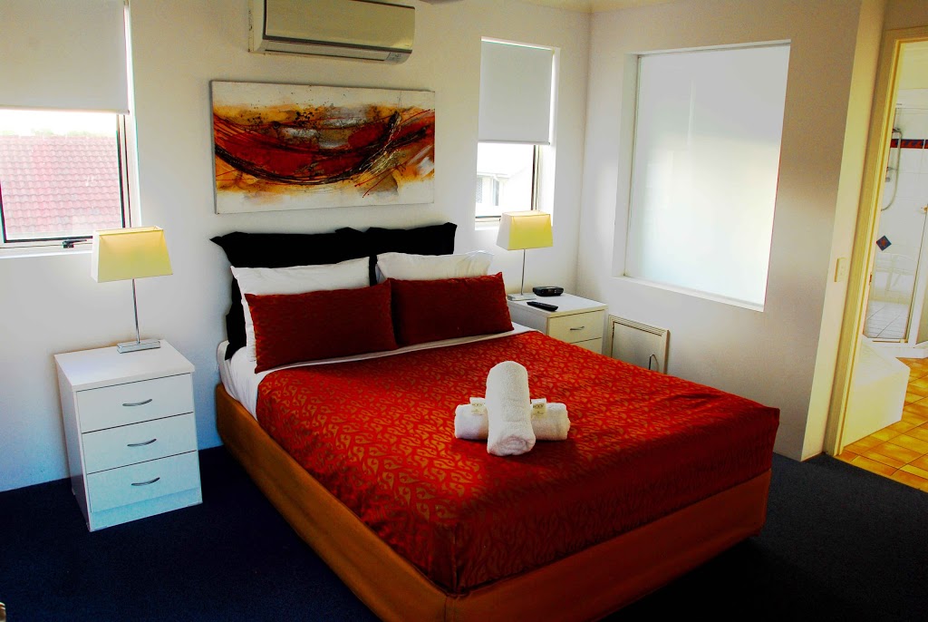 Montego Sands Resort | lodging | 21 Peerless Ave, Mermaid Beach QLD 4218, Australia | 0755755822 OR +61 7 5575 5822