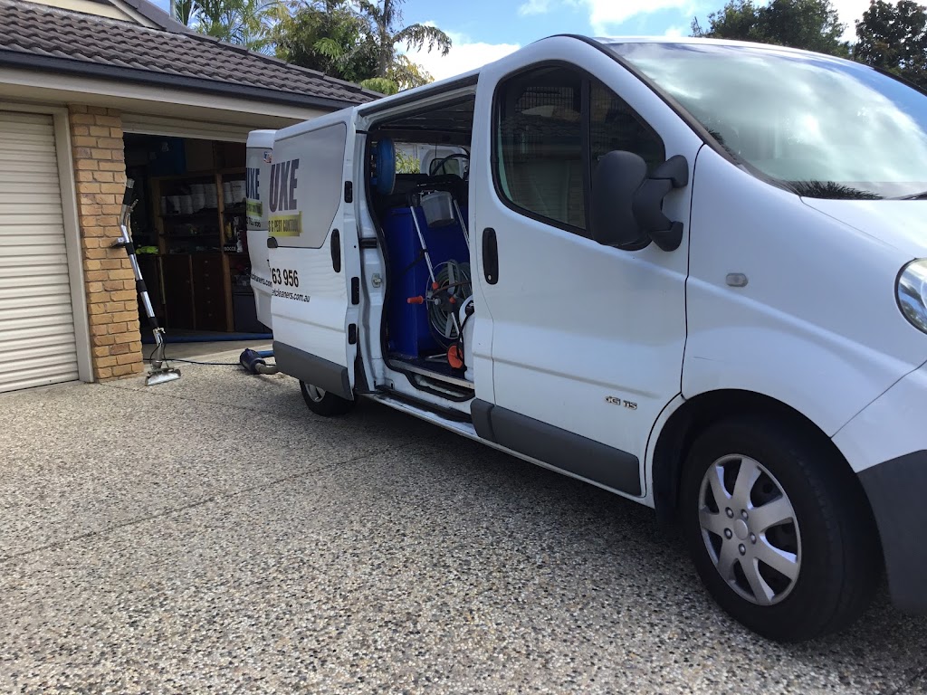 Deluxe Carpet Cleaners - Tile & Grout Cleaning | 4 Bishop Ct, Lawnton QLD 4501, Australia | Phone: 0412 763 956