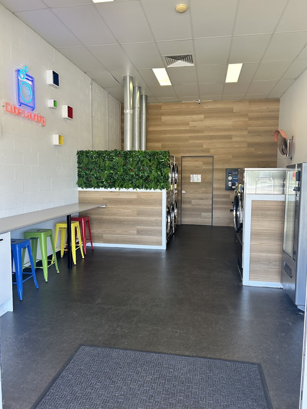 Cube Laundry - Nambucca Heads | 2191 Giinagay Way, Nambucca Heads NSW 2448, Australia | Phone: (02) 6568 7198