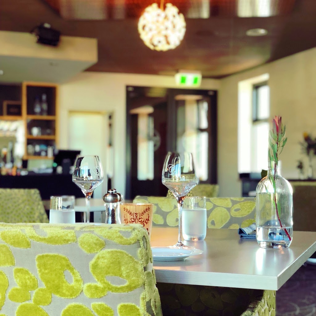 Captains Lounge | restaurant | level 1/1 A Beckett St, Inverloch VIC 3996, Australia | 0356741432 OR +61 3 5674 1432