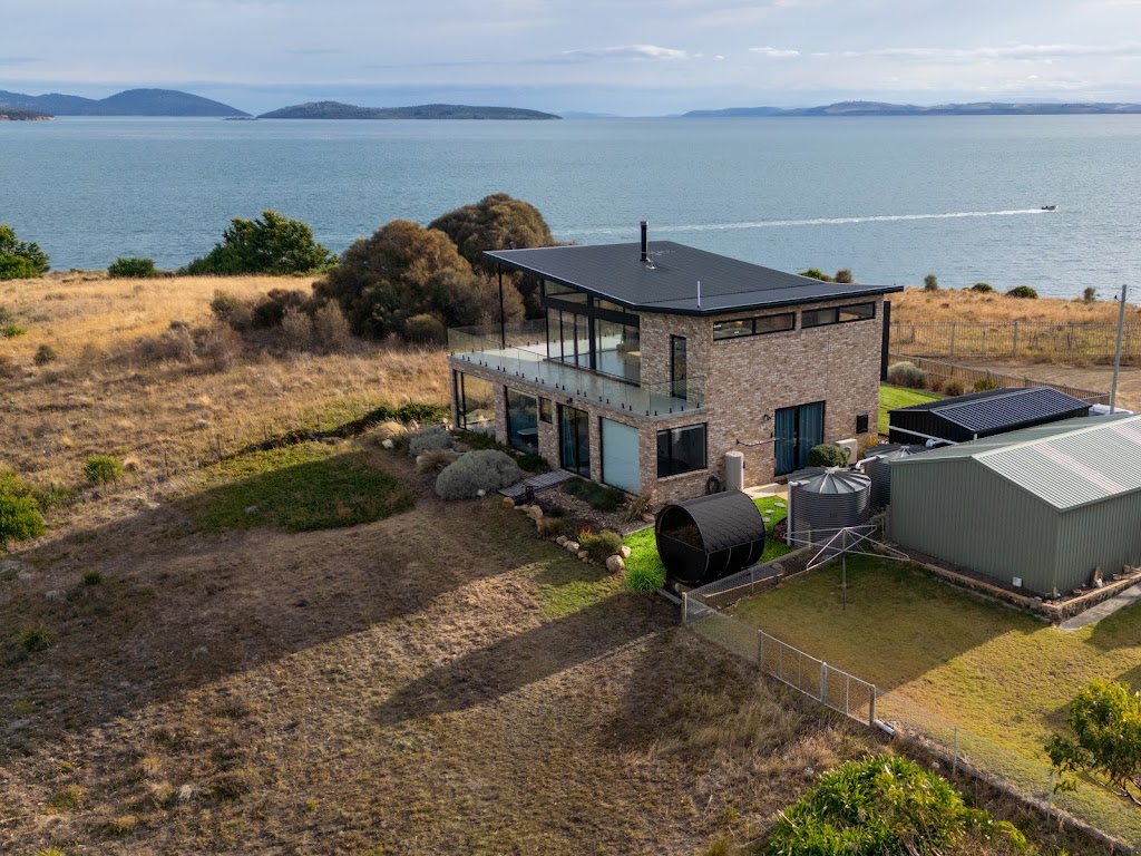 Southeast Holiday Rentals | 20 Craigs Hill Rd, Boomer Bay TAS 7177, Australia | Phone: 0474 336 745 Southeast Holiday Rentals | 20 Craigs Hill Rd, Boomer Bay TAS 7177, Australia | Phone: 0474 336 745