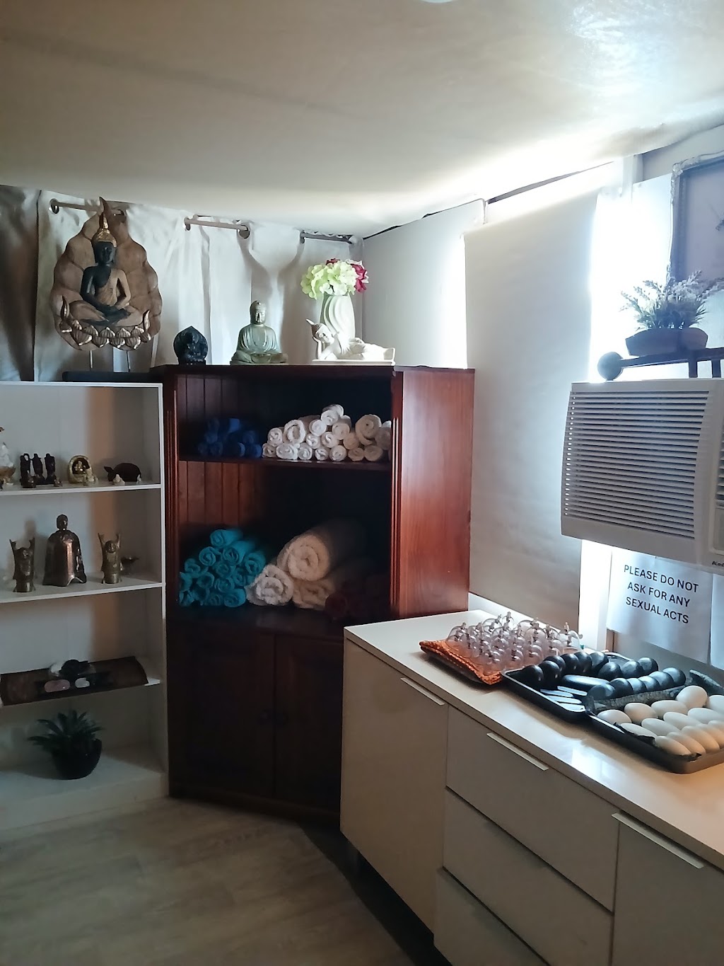 Unwind Moranbah Thai Massage | 1 McCool St, Moranbah QLD 4744, Australia | Phone: 0458 746 829