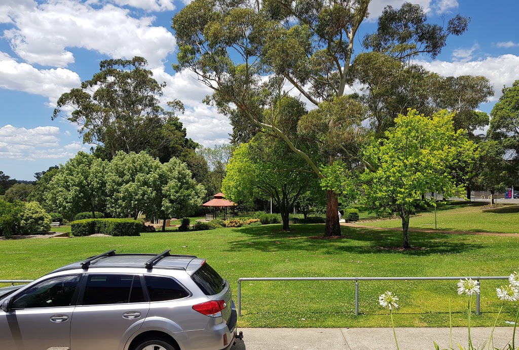 Chifley Park | park | 1 Freeman St, Lalor Park NSW 2147, Australia | 0298396000 OR +61 2 9839 6000