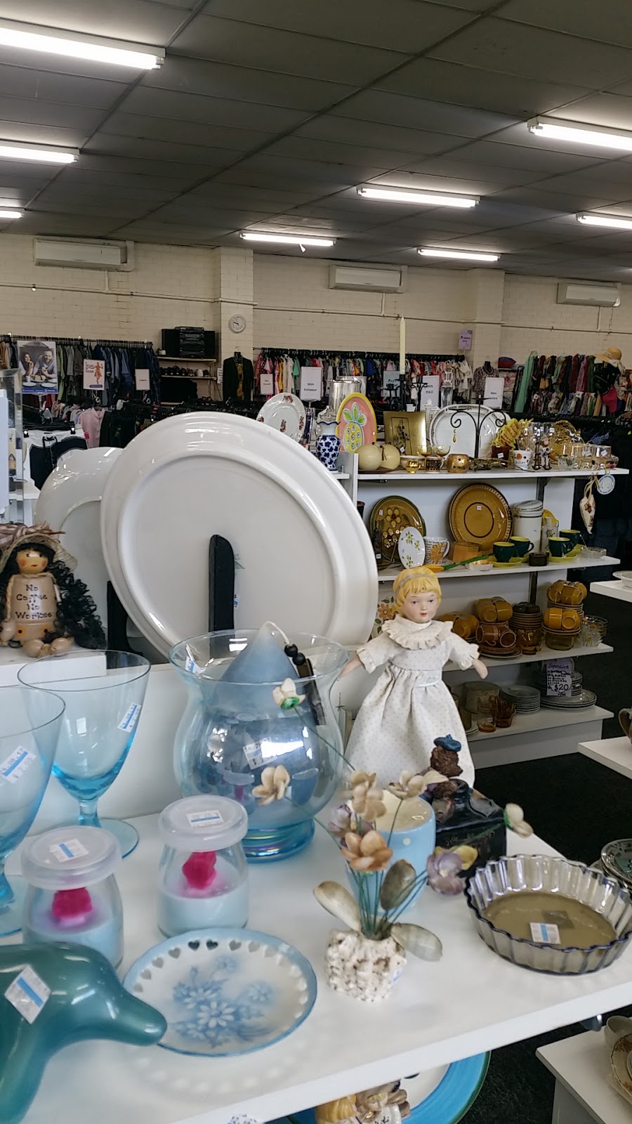 Vinnies Dandenong | store | 119-123 Lonsdale St, Dandenong VIC 3175, Australia | 0397013443 OR +61 3 9701 3443