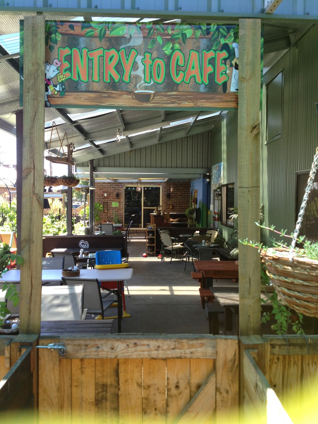 Bissys Café | cafe | 88 Warrendine St, Orange NSW 2800, Australia | 0263690666 OR +61 2 6369 0666