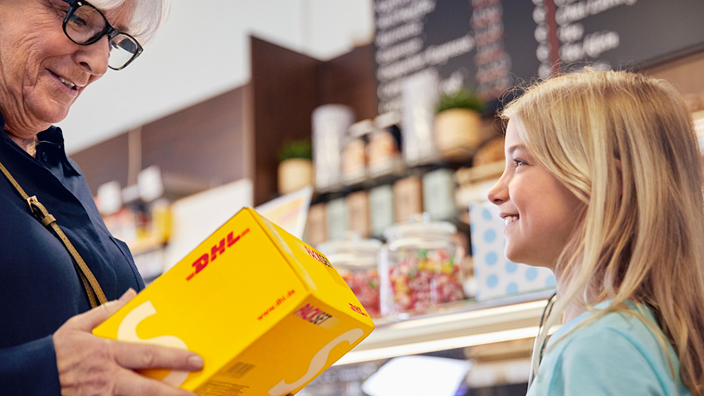 DHL Express Service Point Locker | Corner Ashley Drive & McBryde Cres ERINDALE, Wanniassa ACT 2903, Australia | Phone: 13 14 06