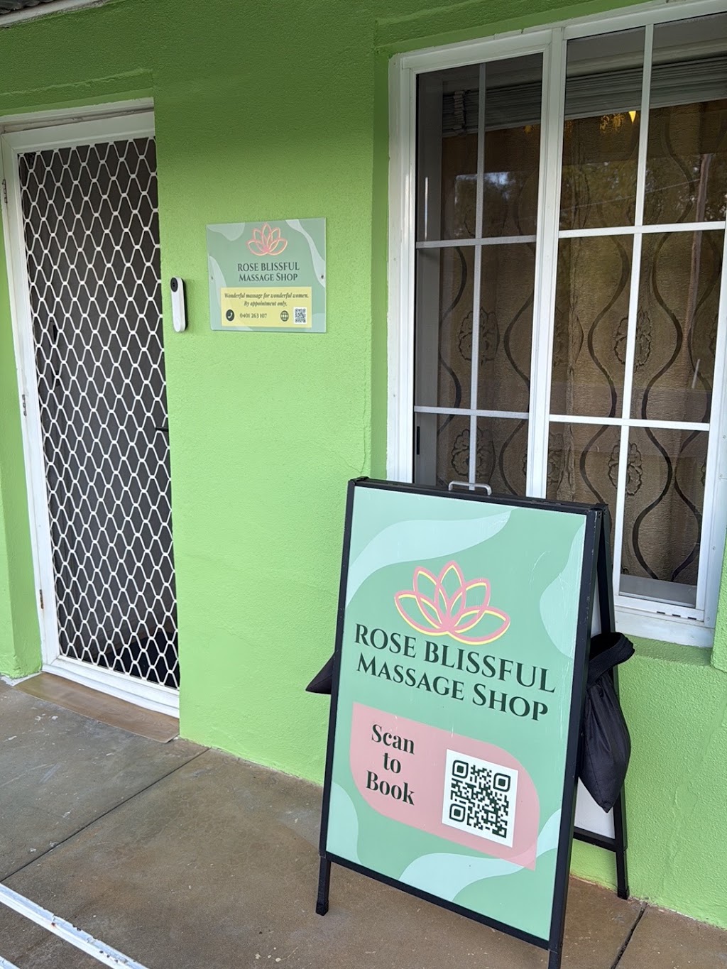Rose Blissful Massage Shop | 60 Peg Leg Rd, Eaglehawk VIC 3556, Australia | Phone: 0401 263 107