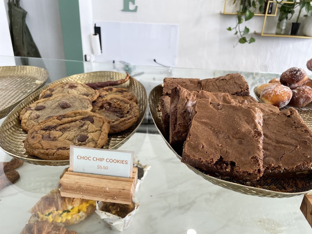 Charlie Bakery Groevdale | 3/122 Burdoo Dr, Grovedale VIC 3216, Australia | Phone: 0432 313 544
