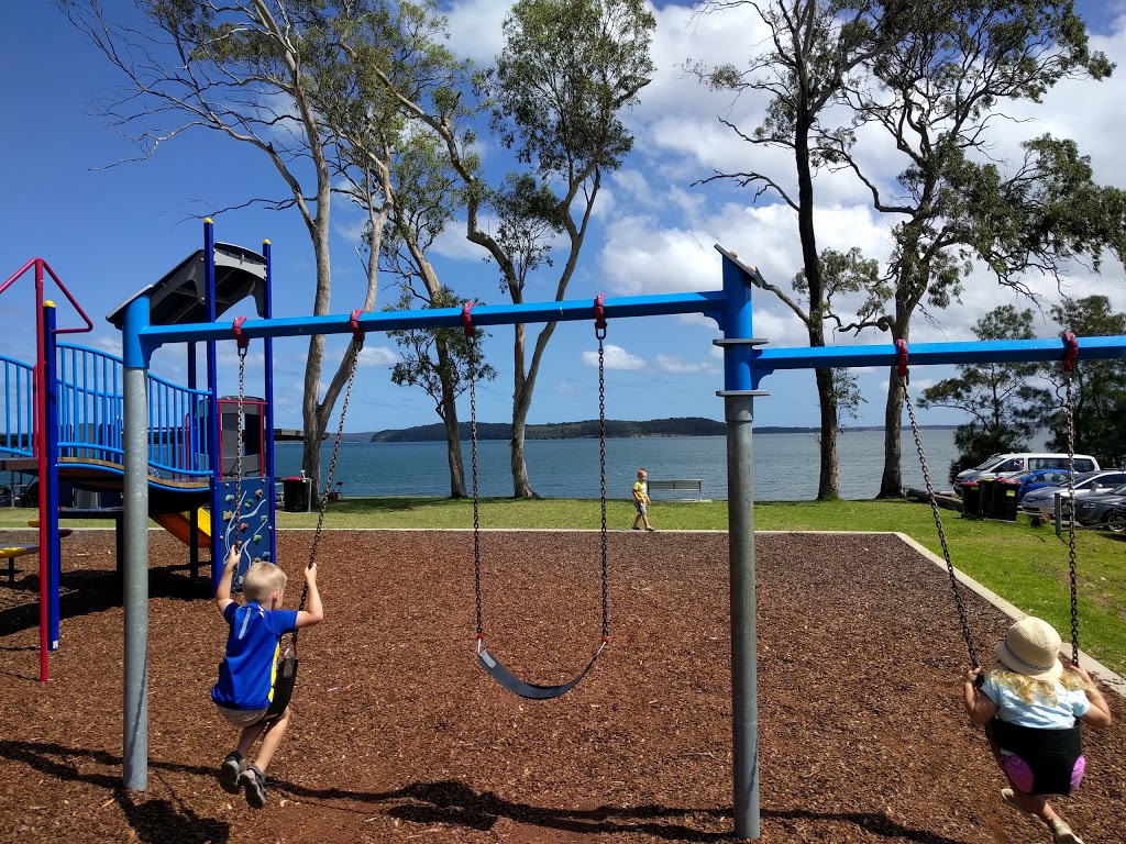 Dobell Park Playground | 10 Kent Pl, Wangi Wangi NSW 2267, Australia | Phone: (02) 4921 0333