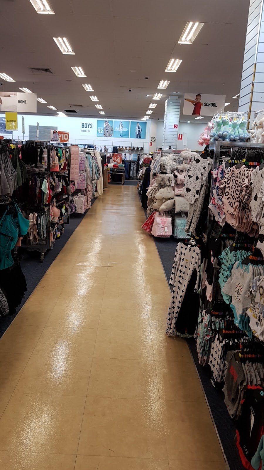 Best&Less dubbo | 95 Macquarie St, Dubbo NSW 2830, Australia | Phone: (02) 5854 9671