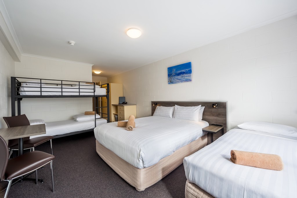 Falls Creek Hotel | lodging | 23 Falls Creek Rd, Falls Creek VIC 3699, Australia | 0357583282 OR +61 3 5758 3282