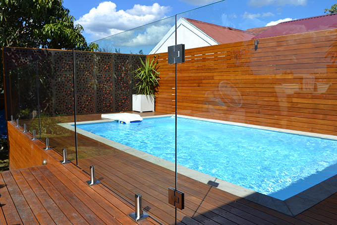Glass Pool Fencing FX Sydney | 2a/172 Silverwater Rd, Silverwater NSW 2128, Australia | Phone: 0402 340 117
