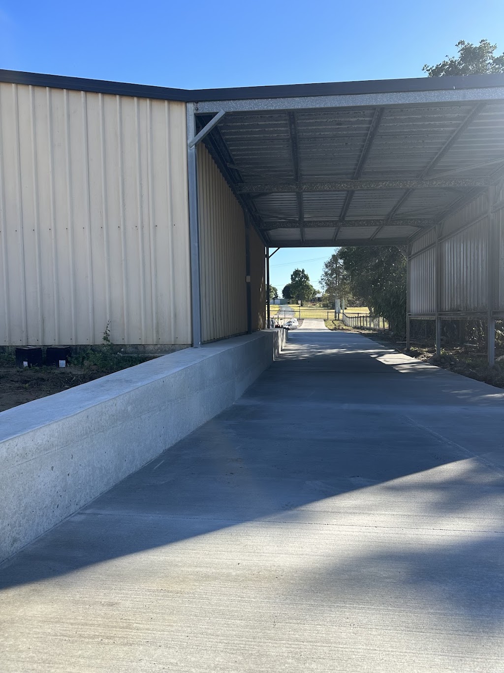 East-Crete | 119 Sippel Dr, Woodford QLD 4514, Australia | Phone: 0432 662 473